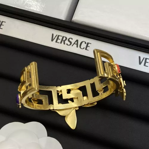 Cheap Versace Bracelets #1345536 Replica Wholesale [$25.00 USD] [ITEM#1345536] on Replica Versace Bracelets
