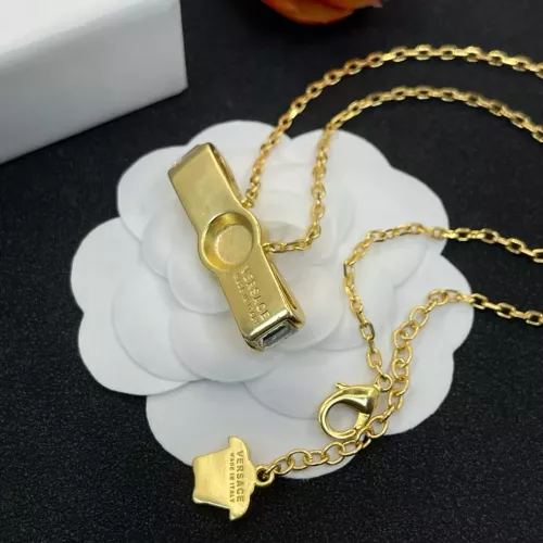 Cheap Versace Necklaces #1345550 Replica Wholesale [$25.00 USD] [ITEM#1345550] on Replica Versace Necklaces