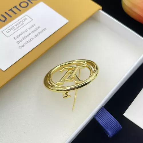 Cheap Louis Vuitton LV Brooches #1345813 Replica Wholesale [$25.00 USD] [ITEM#1345813] on Replica Louis Vuitton LV Brooches