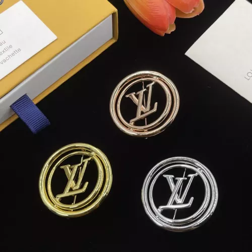 Cheap Louis Vuitton LV Brooches #1345813 Replica Wholesale [$25.00 USD] [ITEM#1345813] on Replica Louis Vuitton LV Brooches