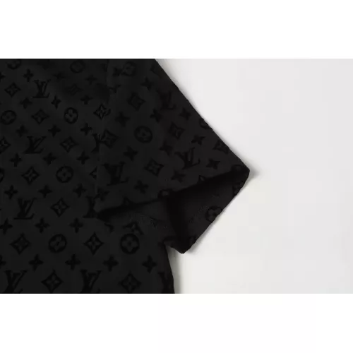 Cheap Louis Vuitton LV T-Shirts Short Sleeved For Unisex #1346419 Replica Wholesale [$32.00 USD] [ITEM#1346419] on Replica Louis Vuitton LV T-Shirts