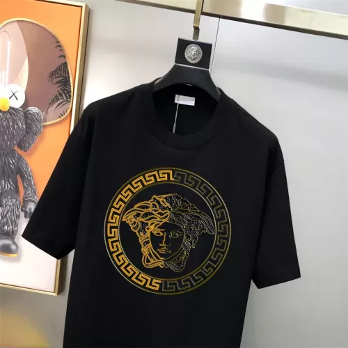 Cheap Versace T-Shirts Short Sleeved For Men #1346958 Replica Wholesale [$40.00 USD] [ITEM#1346958] on Replica Versace T-Shirts