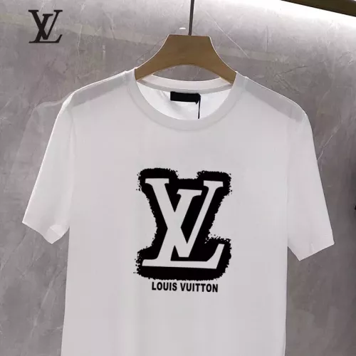 Cheap Louis Vuitton LV T-Shirts Short Sleeved For Unisex #1347093 Replica Wholesale [$25.00 USD] [ITEM#1347093] on Replica Louis Vuitton LV T-Shirts