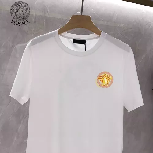 Cheap Versace T-Shirts Short Sleeved For Unisex #1347123 Replica Wholesale [$25.00 USD] [ITEM#1347123] on Replica Versace T-Shirts