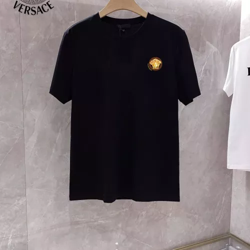 Cheap Versace T-Shirts Short Sleeved For Unisex #1347124 Replica Wholesale [$25.00 USD] [ITEM#1347124] on Replica Versace T-Shirts
