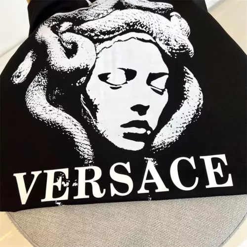 Cheap Versace T-Shirts Short Sleeved For Men #1347217 Replica Wholesale [$42.00 USD] [ITEM#1347217] on Replica Versace T-Shirts