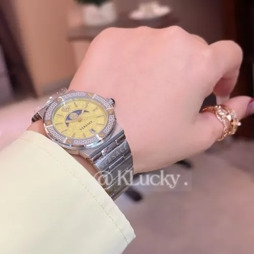 Cheap Versace AAA Quality Watches #1347732 Replica Wholesale [$130.00 USD] [ITEM#1347732] on Replica Versace AAA Quality Watches