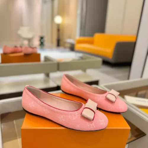 Cheap Louis Vuitton Flat Shoes For Women #1348803 Replica Wholesale [$96.00 USD] [ITEM#1348803] on Replica Louis Vuitton Flat Shoes