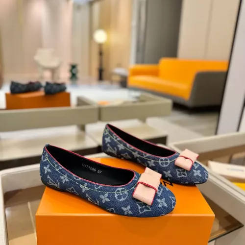Cheap Louis Vuitton Flat Shoes For Women #1348804 Replica Wholesale [$96.00 USD] [ITEM#1348804] on Replica Louis Vuitton Flat Shoes
