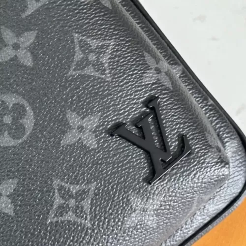 Cheap Louis Vuitton AAA Man Messenger Bags #1349150 Replica Wholesale [$132.00 USD] [ITEM#1349150] on Replica Louis Vuitton AAA Man Messenger Bags