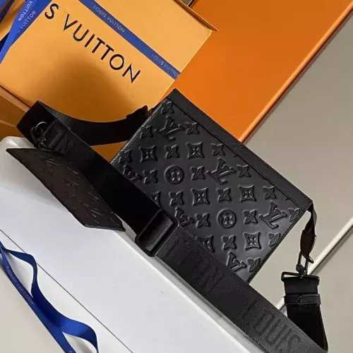 Louis Vuitton AAA Man Messenger Bags #1349160