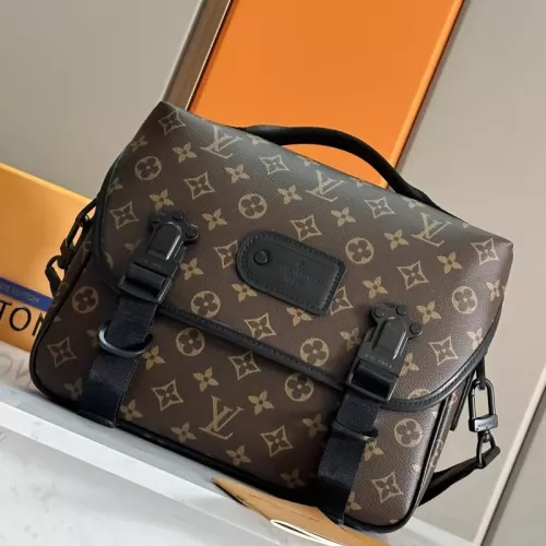 Louis Vuitton AAA Man Messenger Bags #1349208