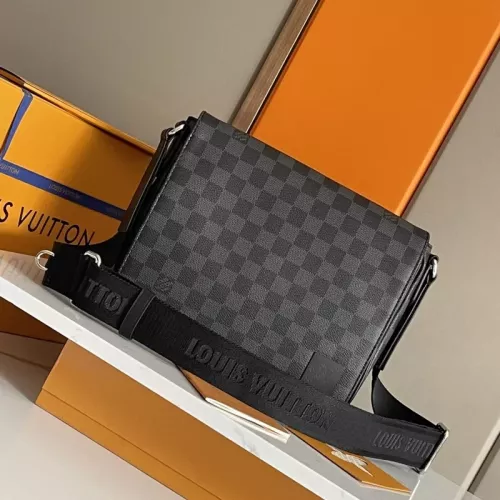 Louis Vuitton AAA Man Messenger Bags #1349381
