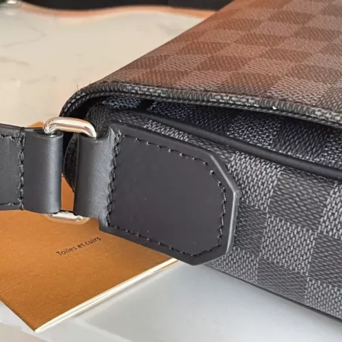 Cheap Louis Vuitton AAA Man Messenger Bags #1349381 Replica Wholesale [$132.00 USD] [ITEM#1349381] on Replica Louis Vuitton AAA Man Messenger Bags