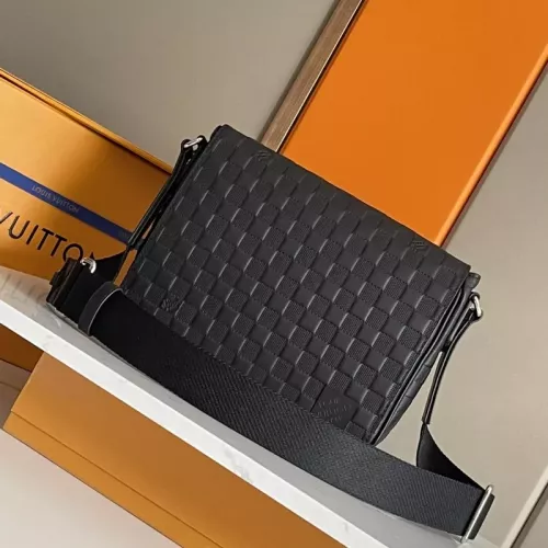 Louis Vuitton AAA Man Messenger Bags #1349387