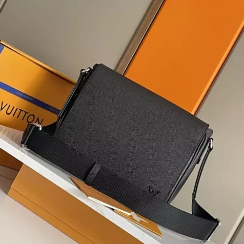 Louis Vuitton AAA Man Messenger Bags #1349390