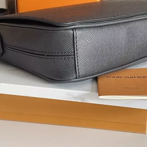 Cheap Louis Vuitton AAA Man Messenger Bags #1349390 Replica Wholesale [$165.00 USD] [ITEM#1349390] on Replica Louis Vuitton AAA Man Messenger Bags