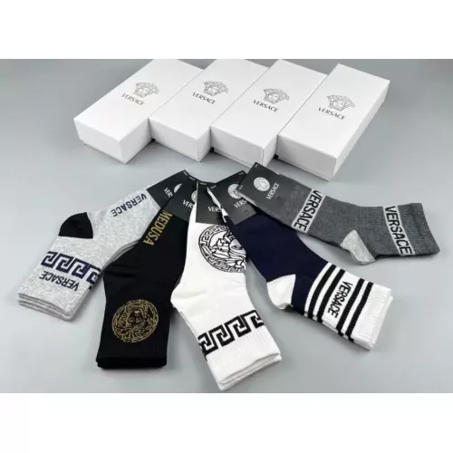 Cheap Versace Socks For Men #1349591 Replica Wholesale [$25.00 USD] [ITEM#1349591] on Replica Versace Socks
