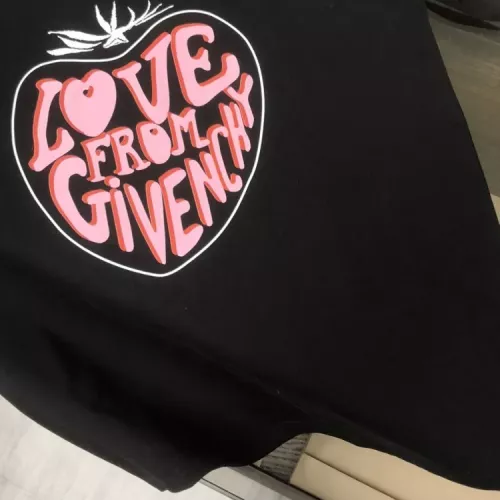 Cheap Givenchy T-Shirts Short Sleeved For Unisex #1349882 Replica Wholesale [$42.00 USD] [ITEM#1349882] on Replica Givenchy T-Shirts