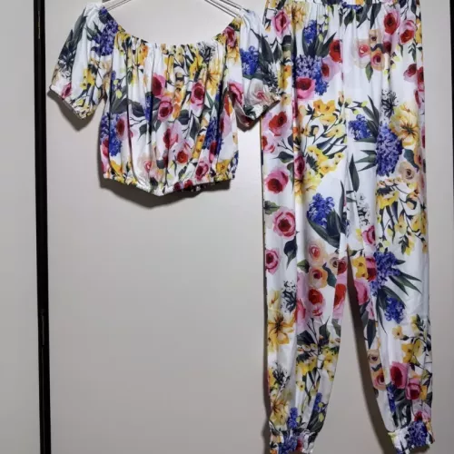 Cheap Dolce &amp; Gabbana D&amp;G Tracksuits Short Sleeved For Women #1350892 Replica Wholesale [$100.00 USD] [ITEM#1350892] on Replica Dolce &amp; Gabbana D&amp;G Tracksuits