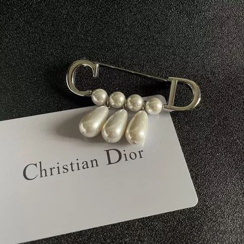 Christian Dior Brooches For Women #1350968