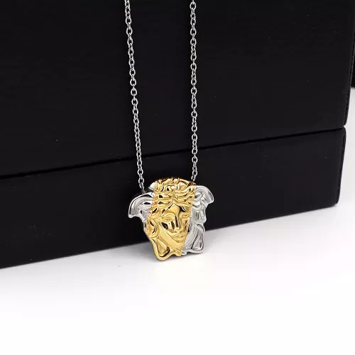 Cheap Van Cleef &amp; Arpels Necklaces #1350989 Replica Wholesale [$25.00 USD] [ITEM#1350989] on Replica Van Cleef &amp; Arpels Necklaces