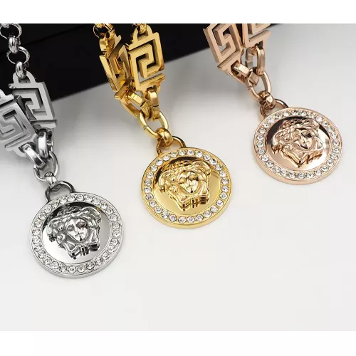 Cheap Versace Necklaces #1351008 Replica Wholesale [$29.00 USD] [ITEM#1351008] on Replica Versace Necklaces