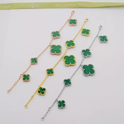 Cheap Van Cleef &amp; Arpels Bracelets For Women #1351190 Replica Wholesale [$32.00 USD] [ITEM#1351190] on Replica Van Cleef &amp; Arpels Bracelets