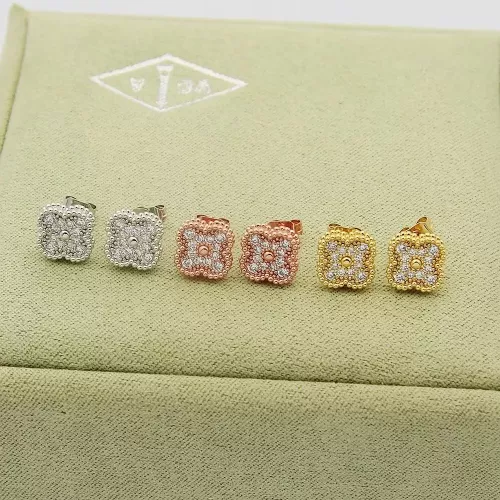 Cheap Van Cleef &amp; Arpels Earrings For Women #1351208 Replica Wholesale [$25.00 USD] [ITEM#1351208] on Replica Van Cleef &amp; Arpels Earrings