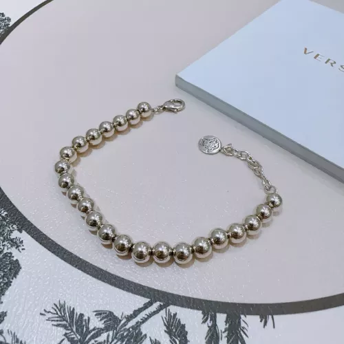 Cheap Versace Bracelets #1351251 Replica Wholesale [$39.00 USD] [ITEM#1351251] on Replica Versace Bracelets