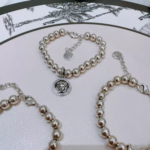 Cheap Versace Bracelets #1351255 Replica Wholesale [$42.00 USD] [ITEM#1351255] on Replica Versace Bracelets