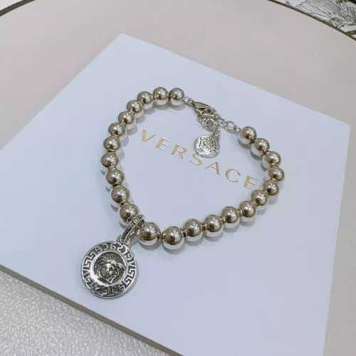 Cheap Versace Bracelets #1351258 Replica Wholesale [$42.00 USD] [ITEM#1351258] on Replica Versace Bracelets