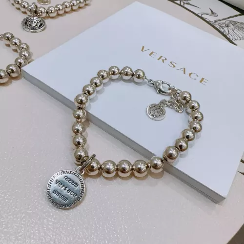 Cheap Versace Bracelets #1351259 Replica Wholesale [$42.00 USD] [ITEM#1351259] on Replica Versace Bracelets