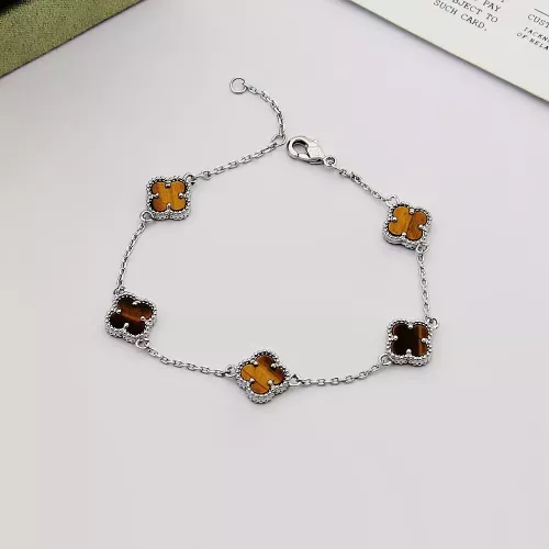 Van Cleef & Arpels Bracelets For Women #1351319