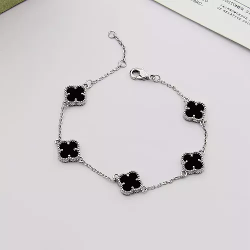 Van Cleef & Arpels Bracelets For Women #1351335