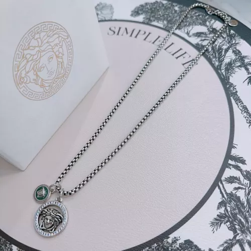 Cheap Versace Necklaces #1351428 Replica Wholesale [$52.00 USD] [ITEM#1351428] on Replica Versace Necklaces
