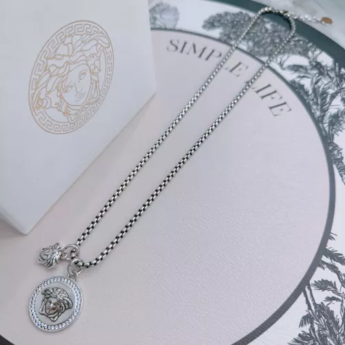 Cheap Versace Necklaces #1351429 Replica Wholesale [$52.00 USD] [ITEM#1351429] on Replica Versace Necklaces