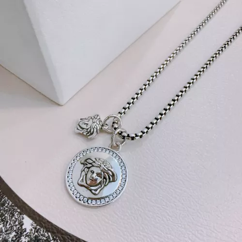 Cheap Versace Necklaces #1351429 Replica Wholesale [$52.00 USD] [ITEM#1351429] on Replica Versace Necklaces
