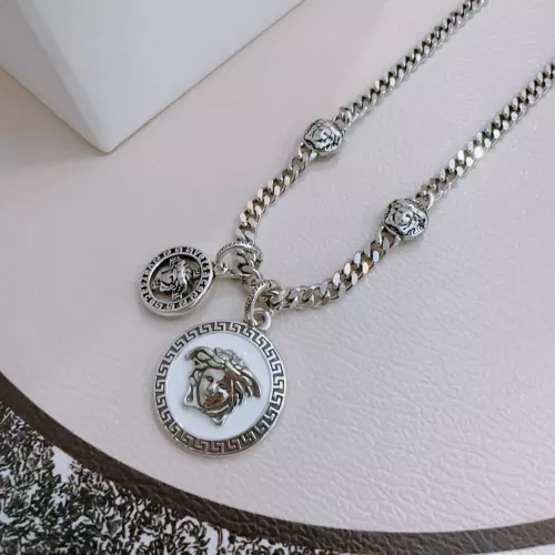 Cheap Versace Necklaces #1351432 Replica Wholesale [$56.00 USD] [ITEM#1351432] on Replica Versace Necklaces