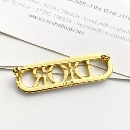 Cheap Christian Dior Brooches For Women #1351687 Replica Wholesale [$29.00 USD] [ITEM#1351687] on Replica Christian Dior Brooches