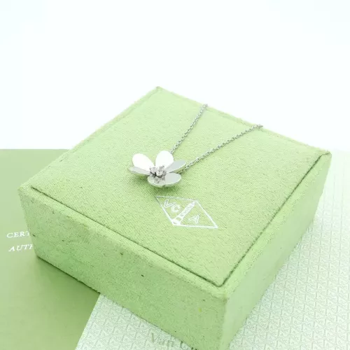 Cheap Van Cleef &amp; Arpels Necklaces For Women #1351799 Replica Wholesale [$25.00 USD] [ITEM#1351799] on Replica Van Cleef &amp; Arpels Necklaces