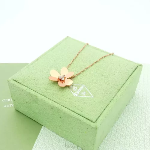 Cheap Van Cleef &amp; Arpels Necklaces For Women #1351800 Replica Wholesale [$25.00 USD] [ITEM#1351800] on Replica Van Cleef &amp; Arpels Necklaces