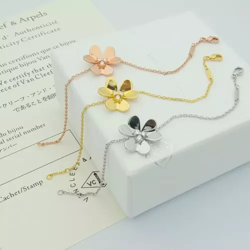 Cheap Van Cleef &amp; Arpels Bracelets For Women #1351816 Replica Wholesale [$25.00 USD] [ITEM#1351816] on Replica Van Cleef &amp; Arpels Bracelets