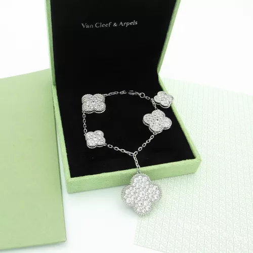 Van Cleef & Arpels Bracelets For Women #1351860