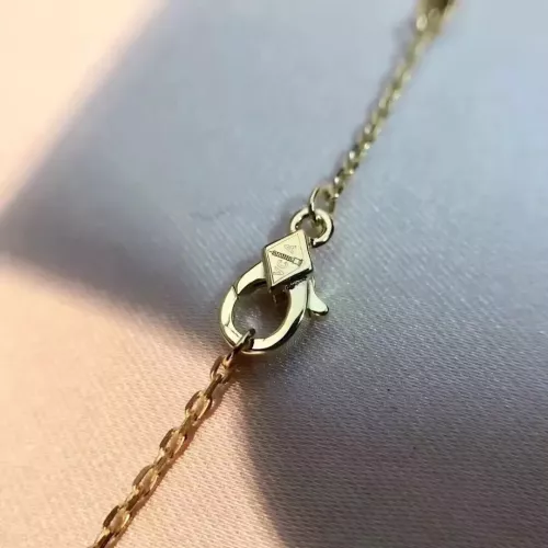 Cheap Van Cleef &amp; Arpels Necklaces For Women #1351868 Replica Wholesale [$23.00 USD] [ITEM#1351868] on Replica Van Cleef &amp; Arpels Necklaces