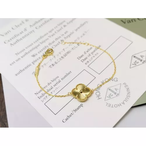 Van Cleef & Arpels Bracelets For Women #1351881