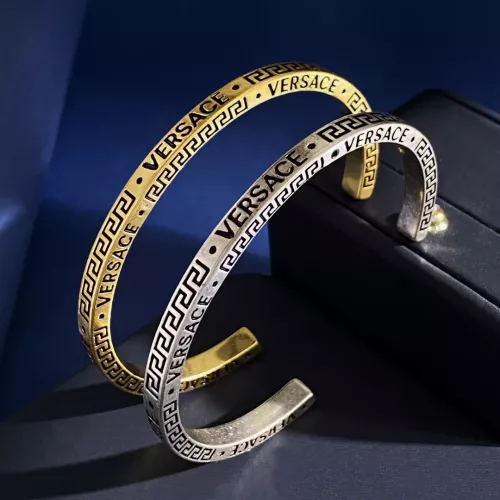 Cheap Versace Bracelets #1352084 Replica Wholesale [$29.00 USD] [ITEM#1352084] on Replica Versace Bracelets