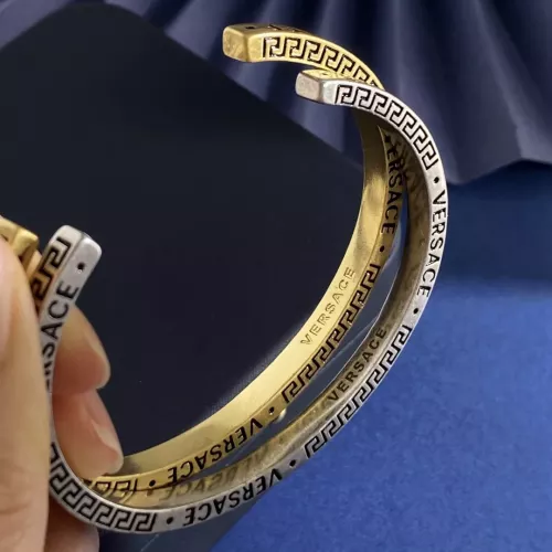 Cheap Versace Bracelets #1352084 Replica Wholesale [$29.00 USD] [ITEM#1352084] on Replica Versace Bracelets