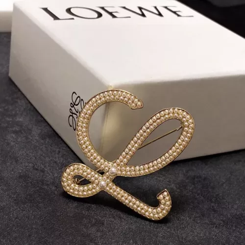 Cheap LOEWE Brooches For Women #1352137 Replica Wholesale [$29.00 USD] [ITEM#1352137] on Replica LOEWE Brooches