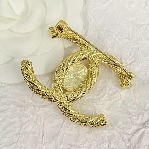 Cheap Chanel Brooches For Women #1352280 Replica Wholesale [$32.00 USD] [ITEM#1352280] on Replica Chanel Brooches